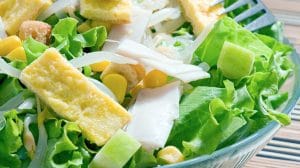 salata sa kukuruzom i šunkom